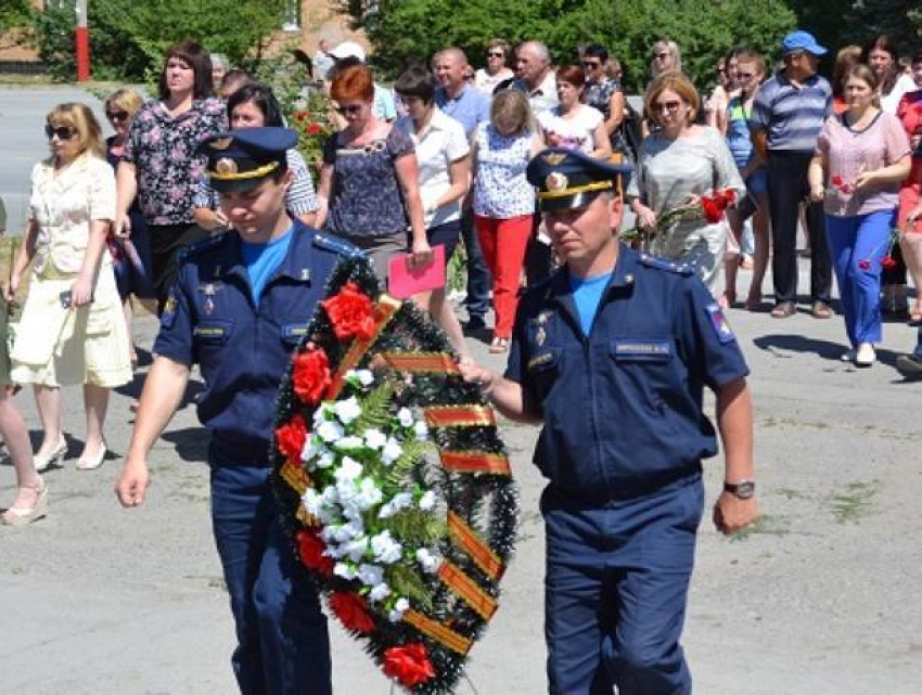 Павших в страшной войне морозовчан вспоминали в День памяти и скорби