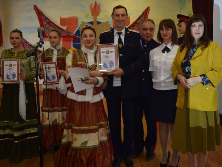 Победительницей конкурса «Краса казачка» в Морозовске стала ученица Знаменской школы Маргарита Воронкина