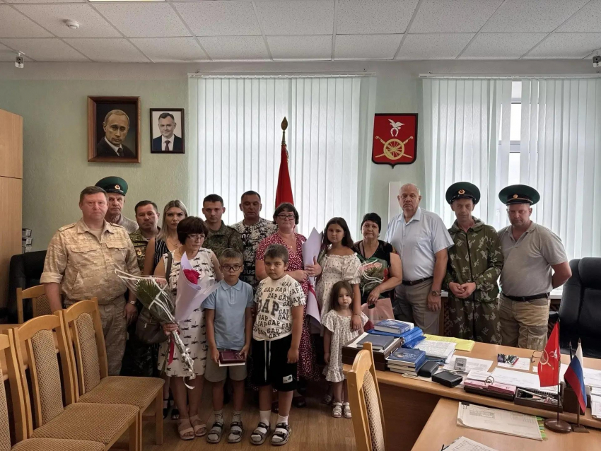 В Морозовске почтили память погибших участников СВО