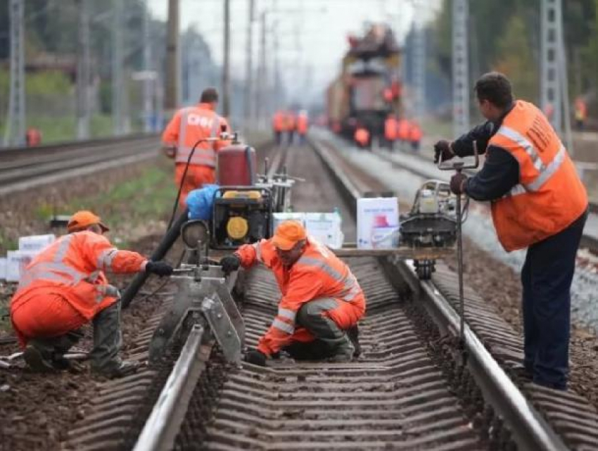 Почти 2 миллиарда потратили на реконструкцию железнодорожного пути СКЖД