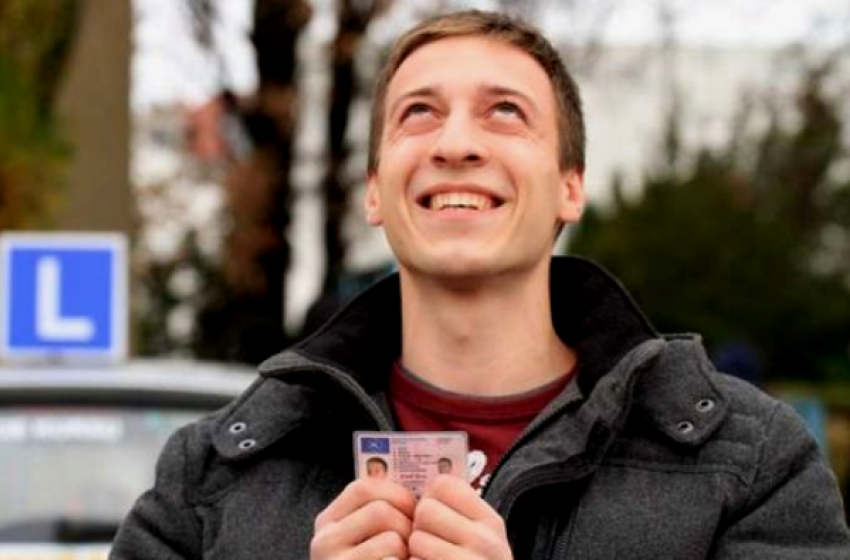 Жители Морозовска теперь могут получить водительские права через интернет 