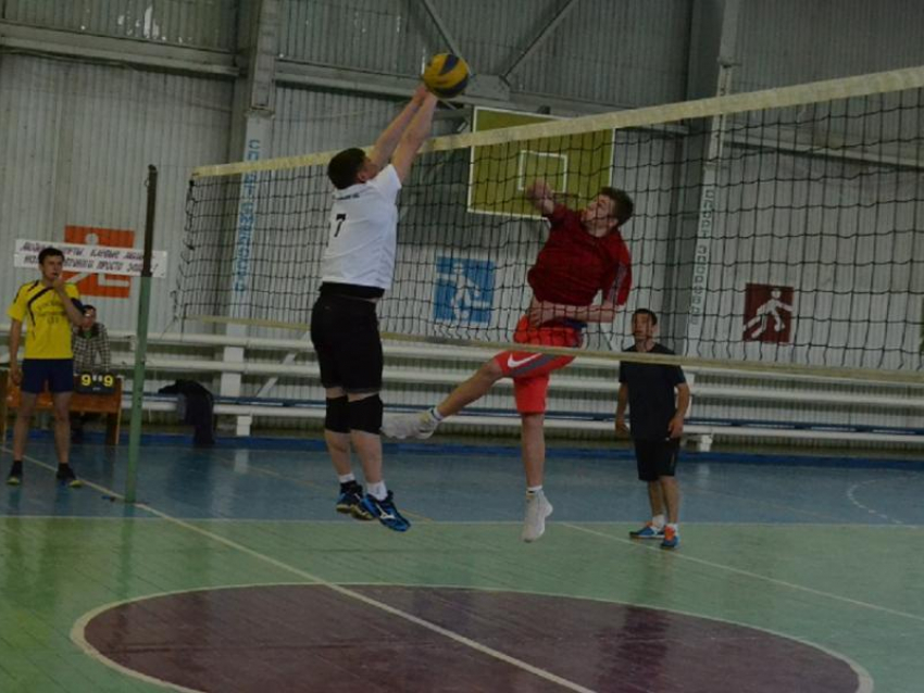 Победителем первенства района по пляжному волейболу стала команда Морозовского городского поселения