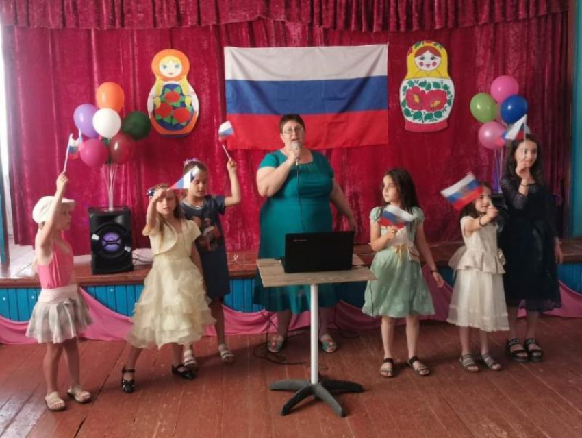 Концертную программу «Земля, что нас с тобой взрастила – родная матушка Россия!» подготовили к празднику в Сибирьчанском СК