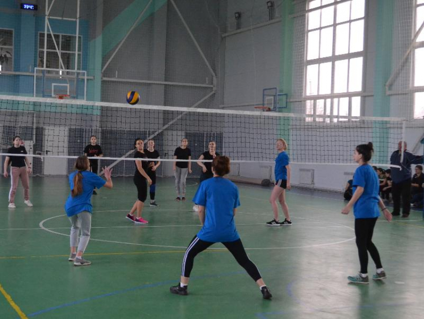 ДЮСШ обыграла команду Костино-Быстрянского сельского поселения и завоевала 1 место на турнире по волейболу в Морозовске