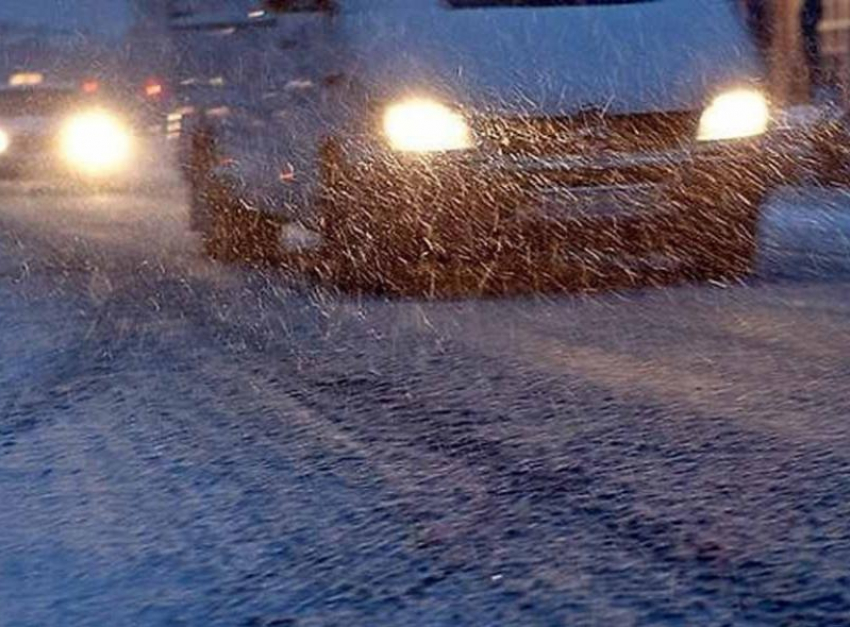 Экстренное предупреждение: Гололед, снег и сильный ветер ожидаются в большинстве районов Ростовской области