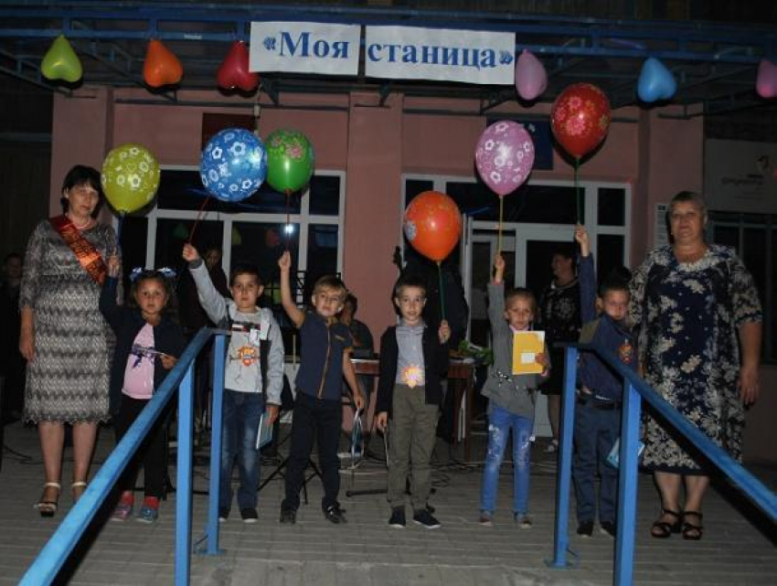 101-ю годовщину станицы Вольно-Донской отметили большим концертом и праздничным салютом