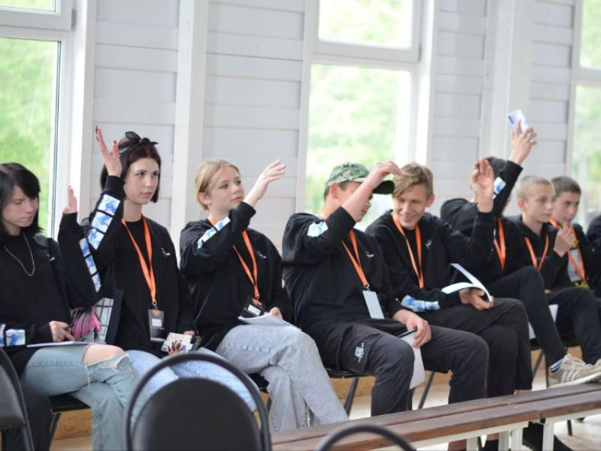 Молодежь Морозовского района приняла участие в лагере «Прорыв»