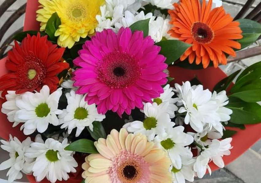 Красивый букет к 1 сентября для вашего ребенка соберут опытные флористы магазина «Цветы"