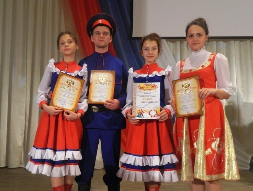 Студенты Морозовского Агропромышленного Техникума на фестивале «Барыня» заняли призовые места