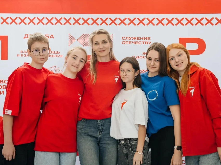 Морозовские школьники вошли в число участников большого регионального совета