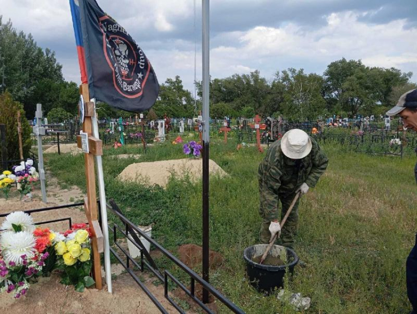 В Морозовском районе почтили память погибших военнослужащих