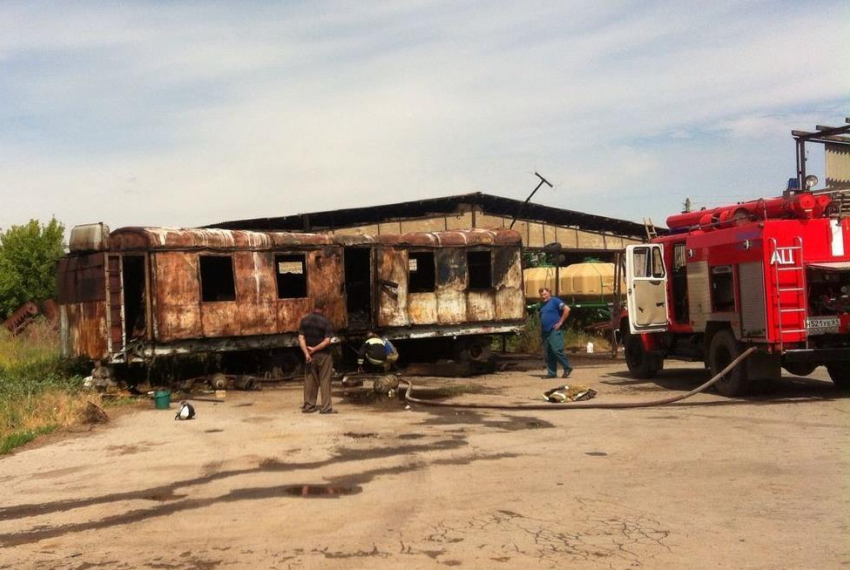 Спасатели МЧС оперативно потушили пожар в хуторе Морозов