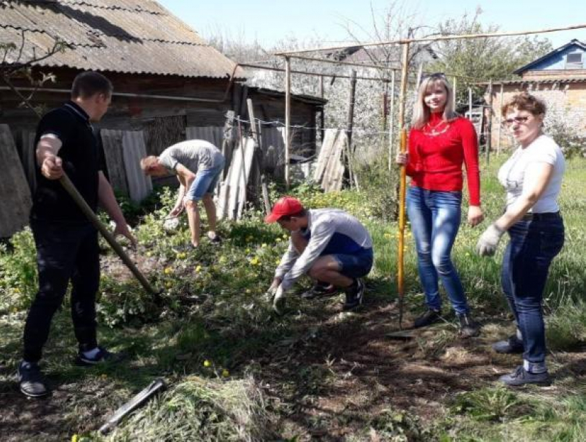 Студенты Морозовского агропромышленного техникума приняли участие в акции милосердия «Помоги Ветерану"