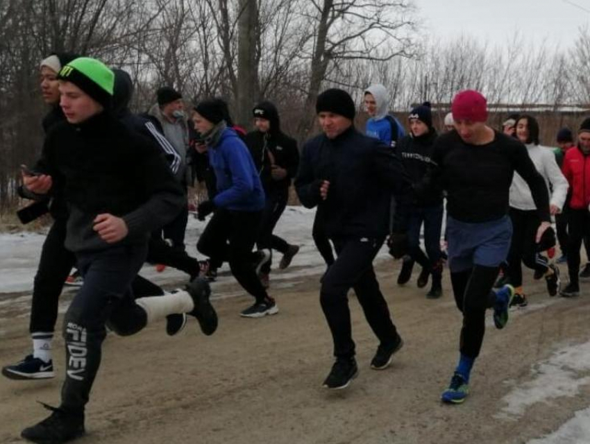 Спортсмены из разных уголков Ростовской области приняли участие в пробеге в честь Дня освобождения Морозовска