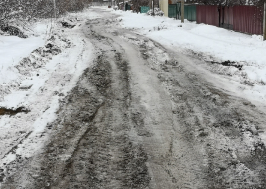 Две улицы и два переулка планово прогрейдировали в Морозовске