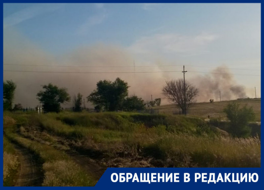 Дым был виден из соседнего района: Свалка в Морозовске снова загорелась