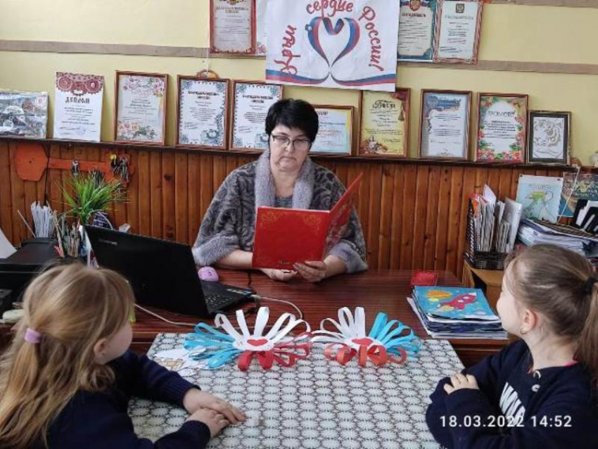 Час информации «Крым сердце России» провели 18 марта в Вишневском СК