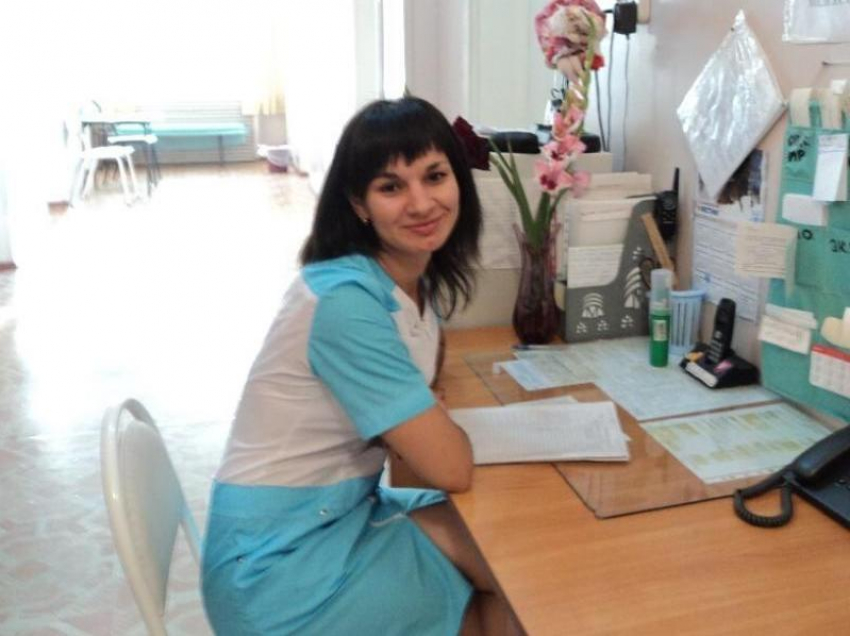 Медсестра ковидного госпиталя Морозовского района Тамара Зюзина награждена медалью Луки Крымского 