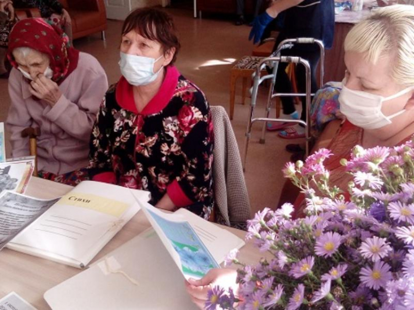 Как в Морозовске отпраздновали Международный День пожилых людей