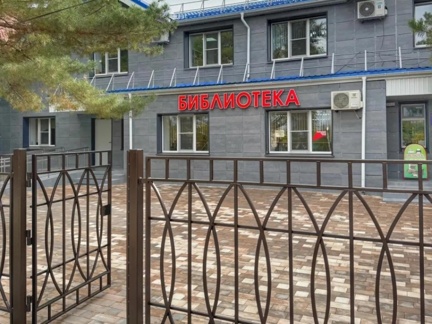 В Морозовске преобразилась территория вокруг модельной библиотеки