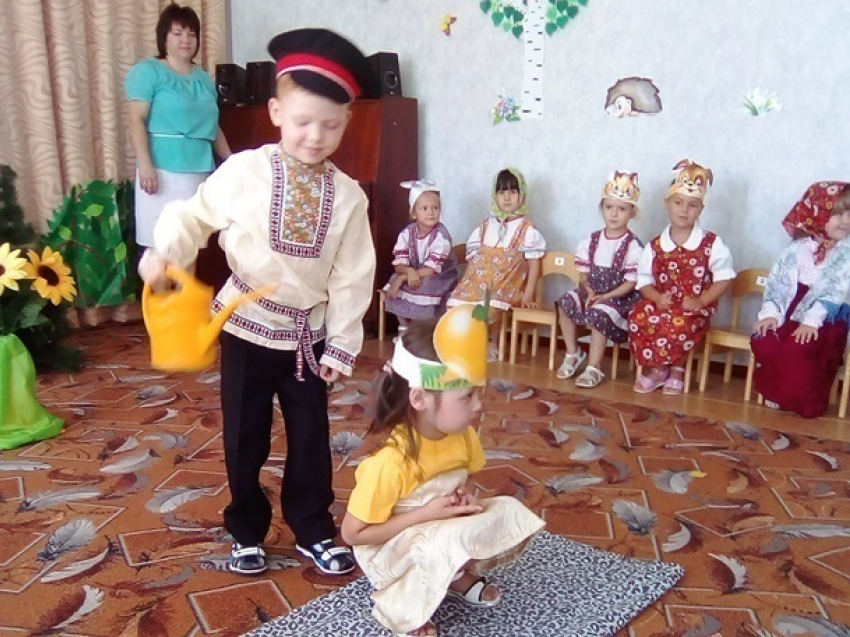 Письмо в редакцию: Дети с огромным старанием инсценировали русскую народную сказку «Репка»