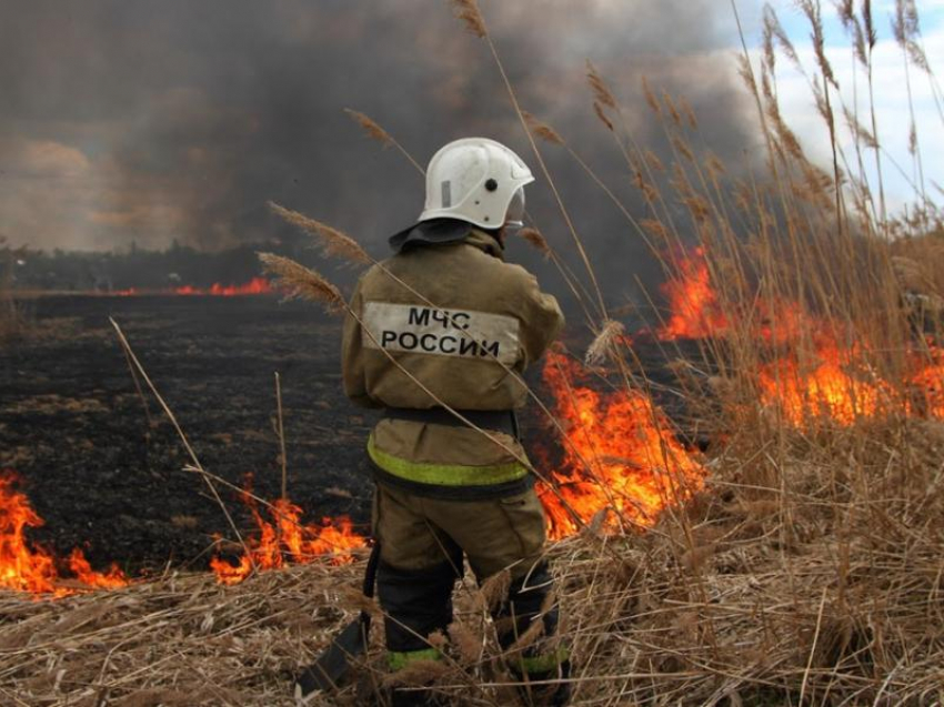 11 июня на территории Морозовского района сохранится высокая пожароопасность