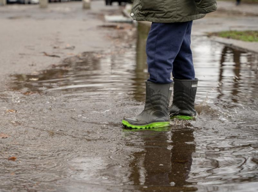 Ветер, дождь и пониженное атмосферное давление ожидаются в Морозовске 24 марта
