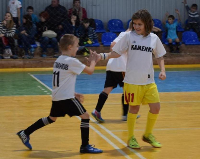 Юные морозовские футболисты приняли участие в областном турнире