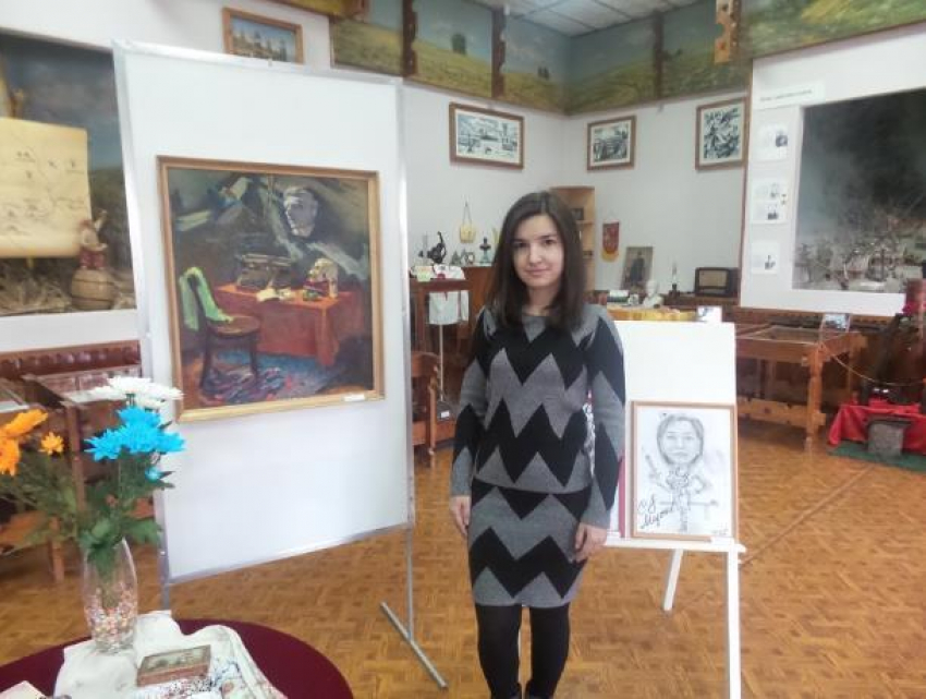 Краеведческий музей провел выставку авторских работ талантливой молодежи Морозовска