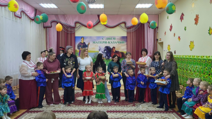 День матери-казачки отметили в Морозовском районе 