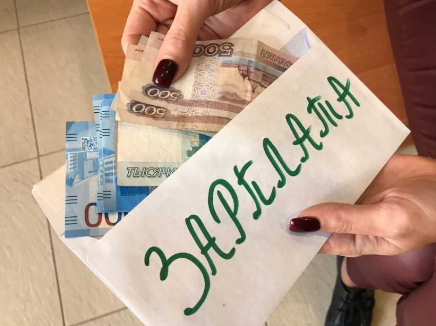 «13-я зарплата» для всех: в Госдуме предложили сделать годовую премию обязательной