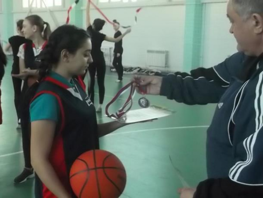 Команда СКА оказалась лучшей на  соревнованиях по баскетболу среди женских команд в Морозовске