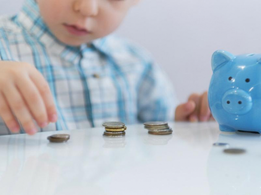 Для выплаты пособий детям от 3 до 7 лет в Ростовской области дополнительно выделят более 275 миллионов рублей