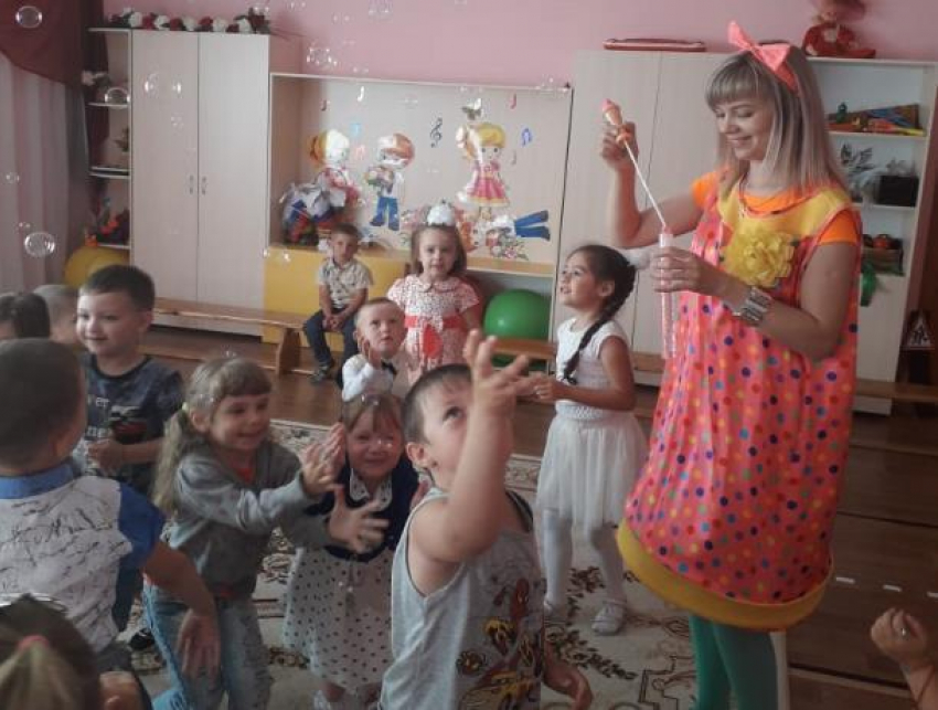 Веселый и светлый праздник подготовили сотрудники МБУ «Спутник» для воспитанников детского сада №8