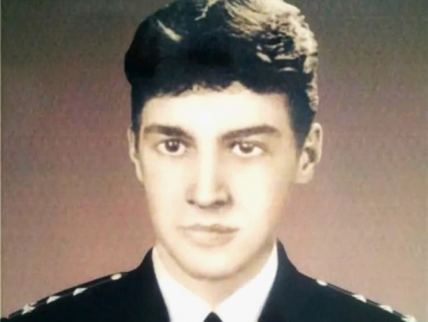 Календарь Морозовска: 31 декабря 1994 года Александр Кирьянов ценой своей жизни спас командира