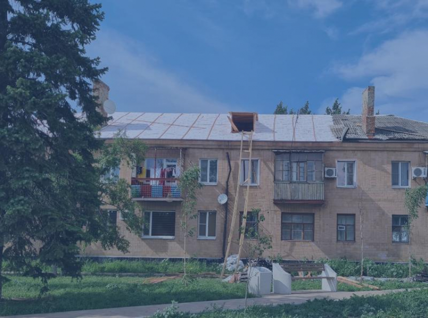 Крышу дома №190 на улице Ленина в Морозовске капитально отремонтировали