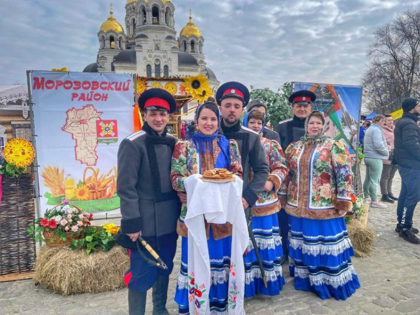Делегация из Морозовска достойно представила район на областном празднике «Масленица на Дону»