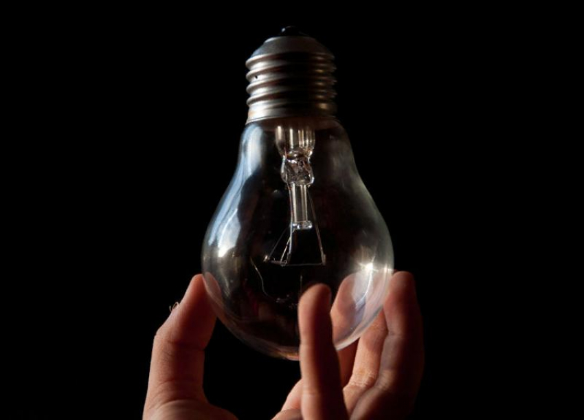 Плановые работы на линиях электропередач оставят без света значительную часть города