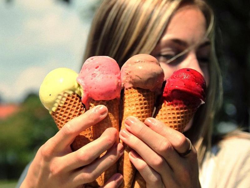 Мороженое: советы по выбору летнего лакомства дали в региональном Управлении Роспортебнадзора