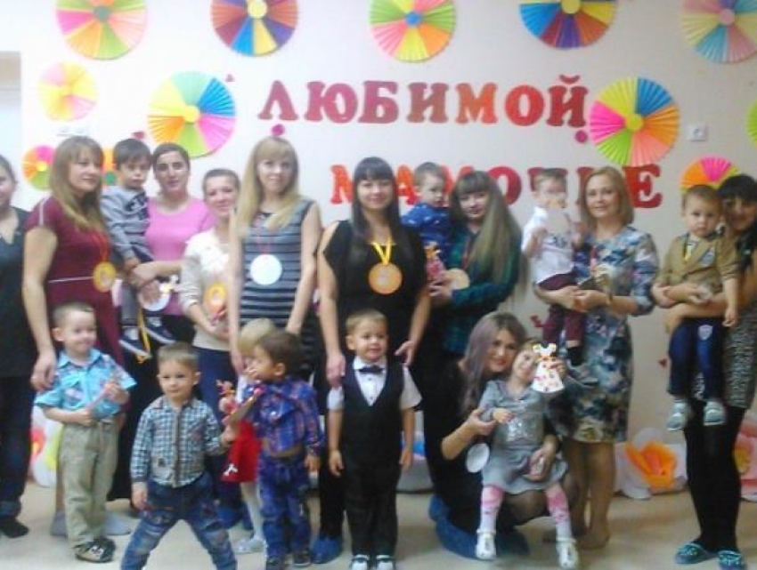 Душевый праздник подготовили для своих мам воспитанники и педагогический коллектив   детского сада «Жемчужинка» в Морозовске