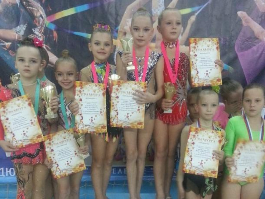 Гимнастки из Морозовска стали победителями турнира «Осенний листопад» в Краснодарском крае