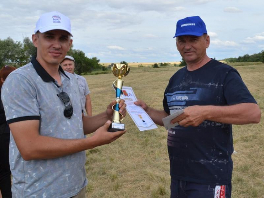 Победителем соревнований в честь Дня Молодежи стала команда Костино-Быстрянского сельского поселения