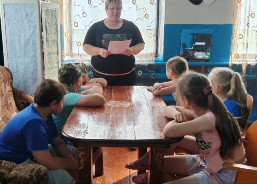 Познавательную программу  «История русской письменности» провели для детей в Сибирьчанском сельском клубе