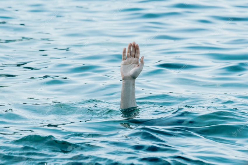70-летний мужчина утонул в реке Быстрая в Морозовском районе