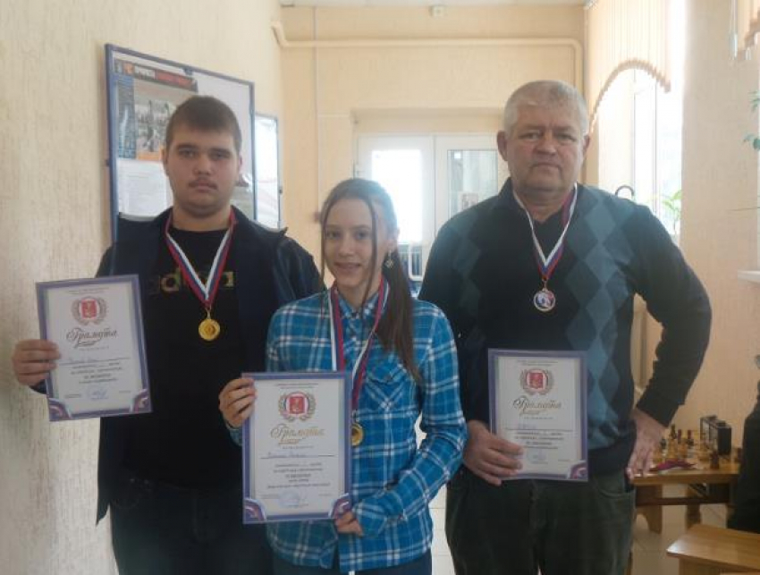 Команда ДЮСША оказалась лучшей на городских соревнованиях по шахматам в Морозовске