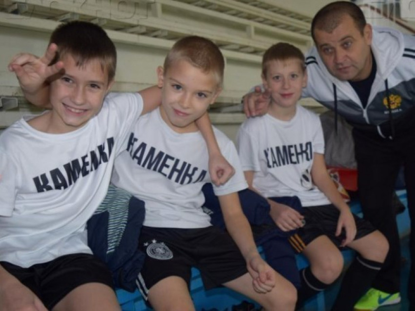 Самый известный футбольный клуб Морозовска «Каменка» объявил о новом наборе детей в свои ряды