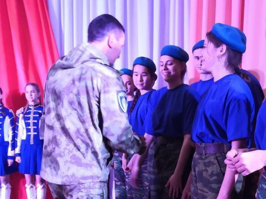 Молодых патриотов в Морозовске посвятили в юноармецы 