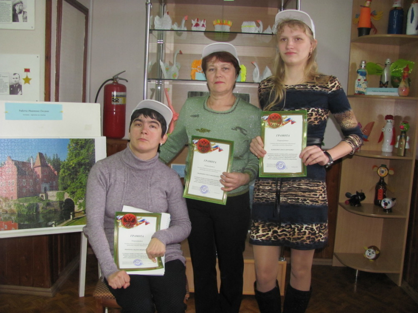 В Морозовском музее прошла выставка работ инвалидов из общества «Преодоление»