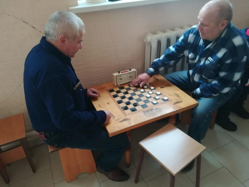 Традиционный новогодний турнир по шашкам прошел в Морозовске в конце декабря