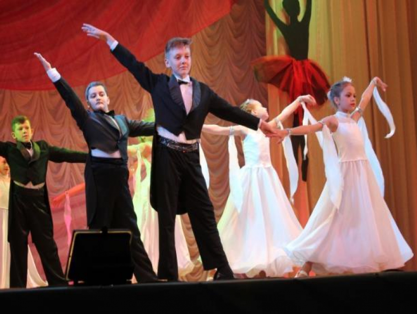 Творческий коллектив «Юность» стал одним из самых активных участников «Танцевальной капели» 